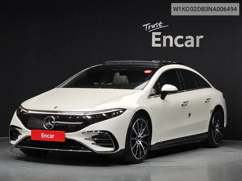 Mercedes-Benz EQS 2022 года выпуска