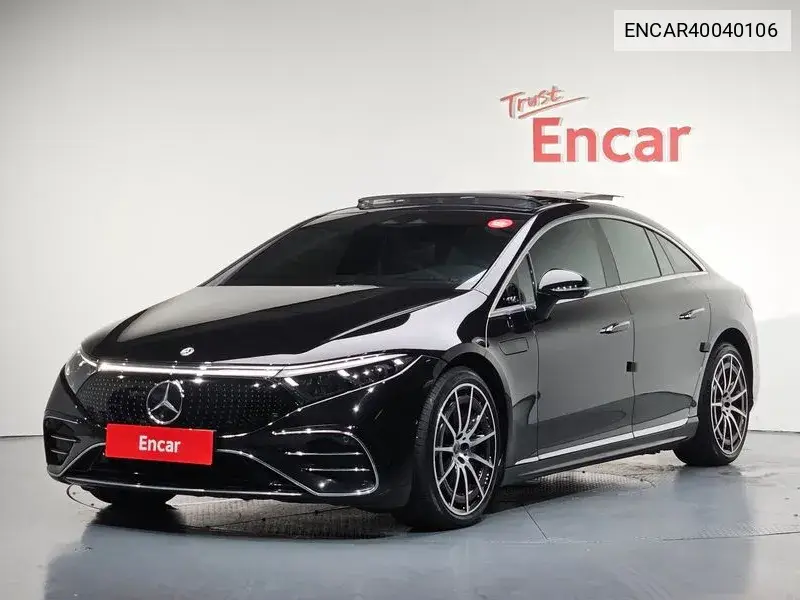 Mercedes-Benz EQS 2022 года выпуска