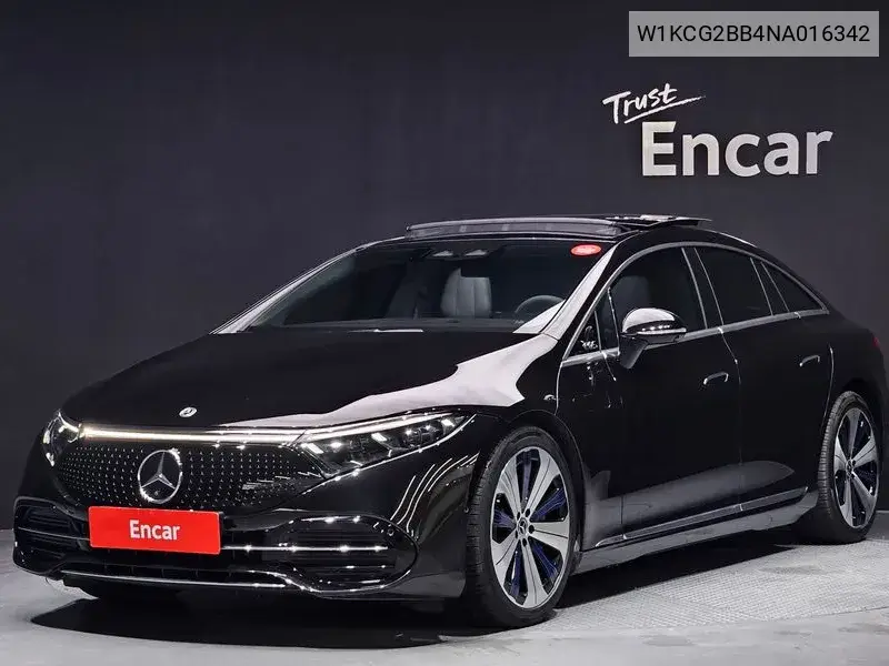 Mercedes-Benz EQS 2022 года выпуска