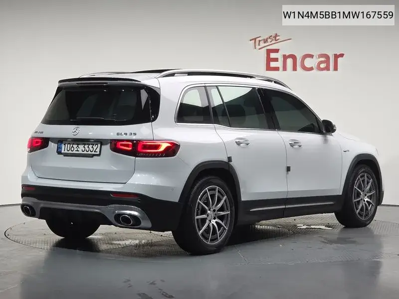 Mercedes-Benz GLB 2021 года выпуска
