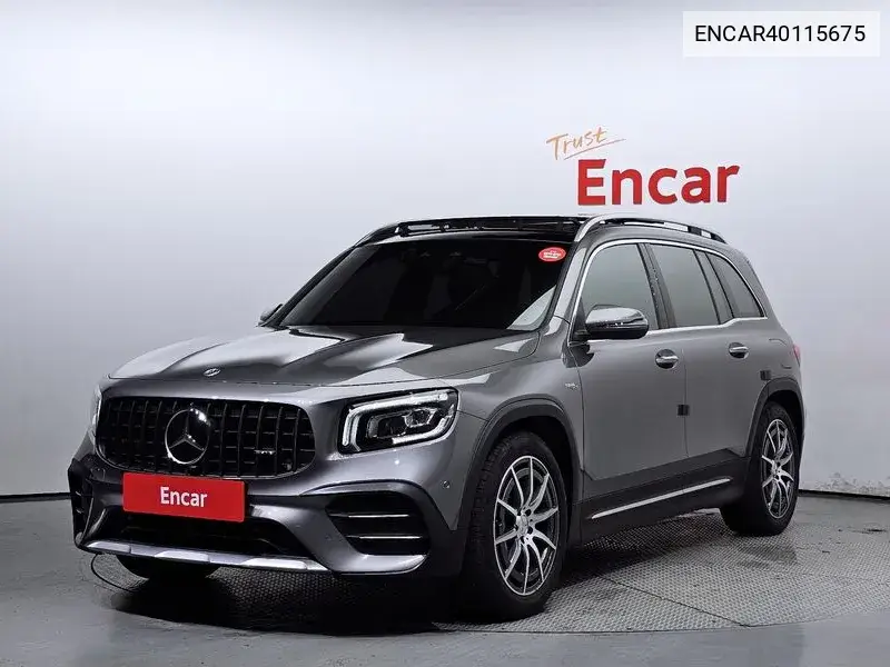 Mercedes-Benz GLB 2023 года выпуска