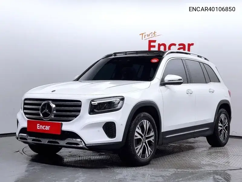 Mercedes-Benz GLB 2024 года выпуска