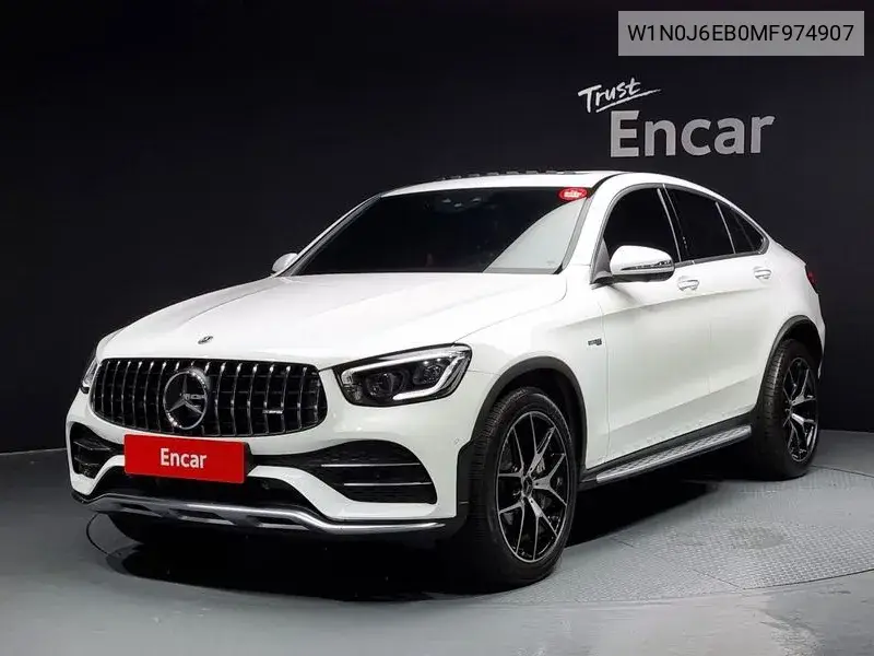 Mercedes-Benz GLC 2021 года выпуска