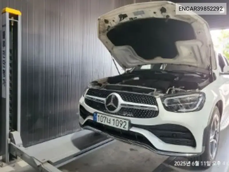 Mercedes-Benz GLC 2021 года выпуска