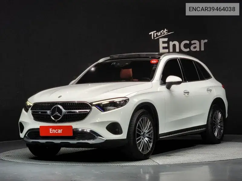 Mercedes-Benz GLC 2023 года выпуска