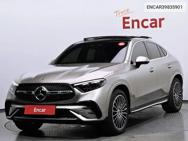 Mercedes-Benz GLC 2024 года выпуска