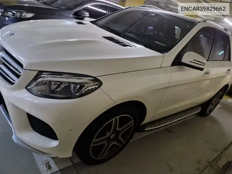 Mercedes-Benz GLE 2016 года выпуска