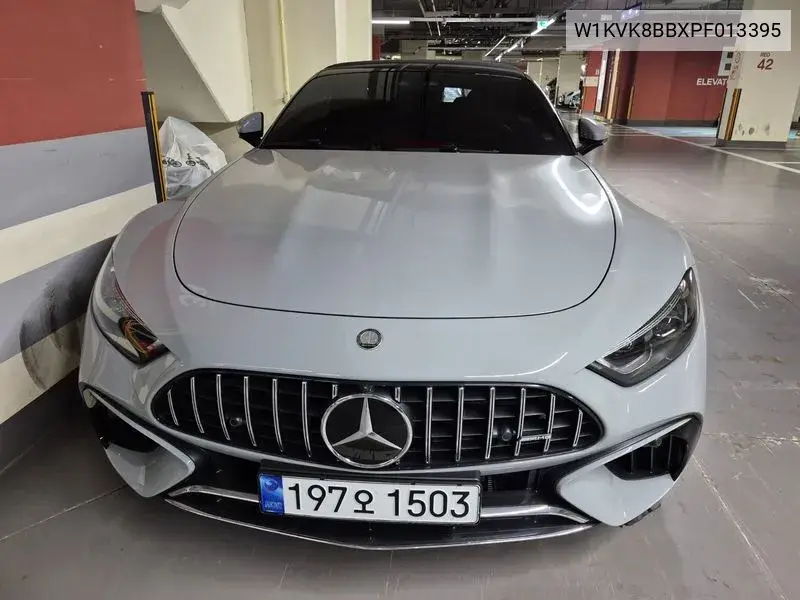 Mercedes-Benz SL-klasse 2023 года выпуска