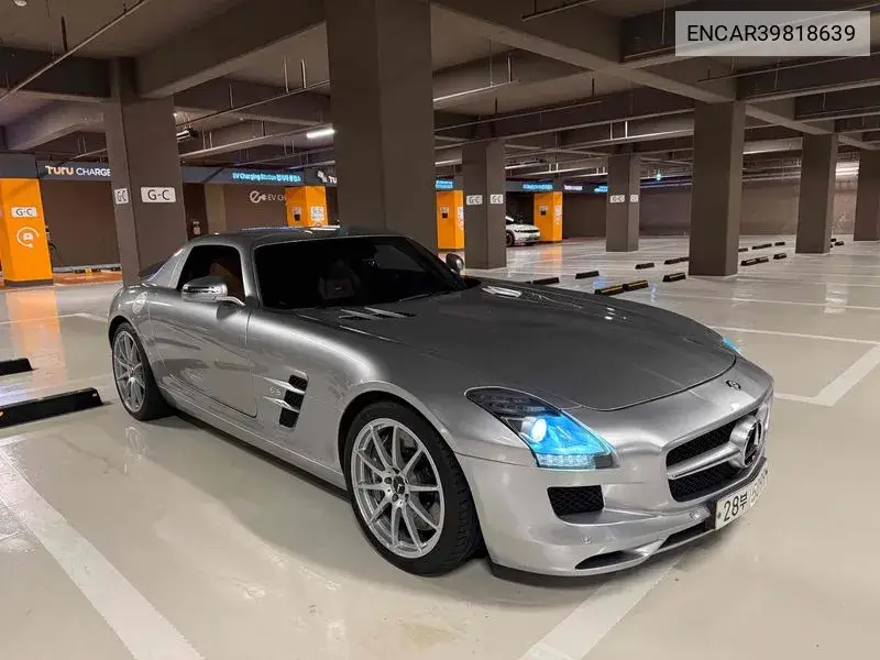 Mercedes-Benz SLS AMG 2010 года выпуска