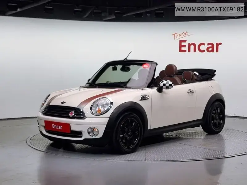 MINI Convertible 2010 года выпуска