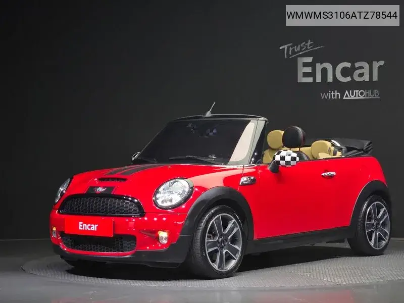 MINI Convertible 2010 года выпуска