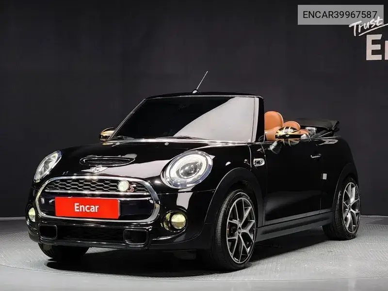 MINI Convertible 2016 года выпуска