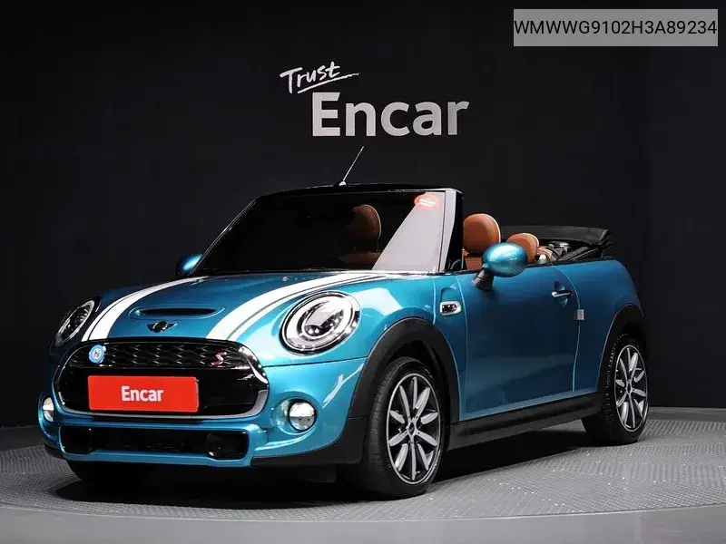 MINI Convertible 2017 года выпуска