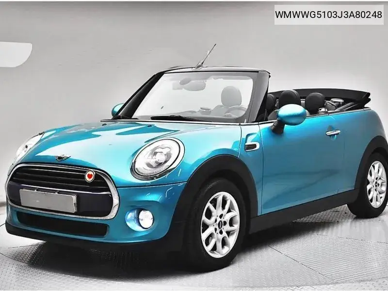 MINI Convertible 2017 года выпуска