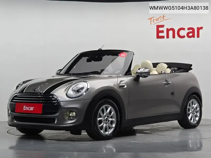 MINI Convertible 2017 года выпуска
