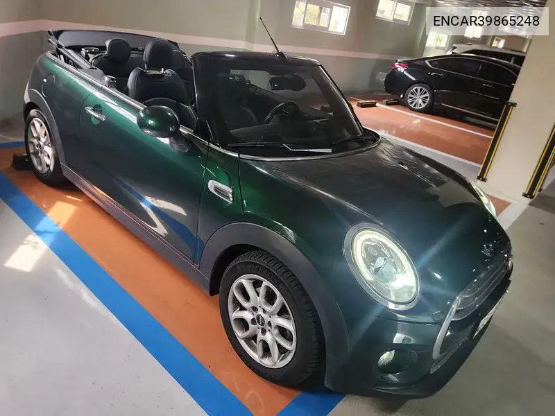 MINI Convertible 2018 года выпуска