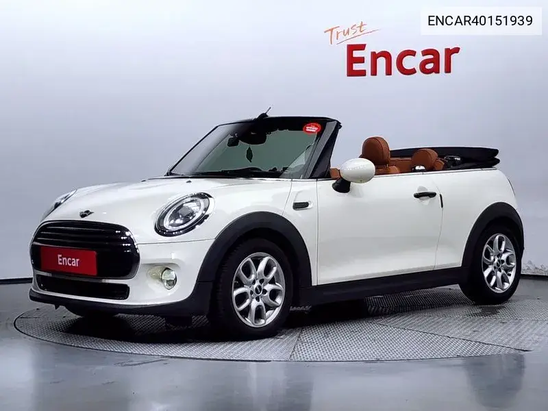 MINI Convertible 2019 года выпуска