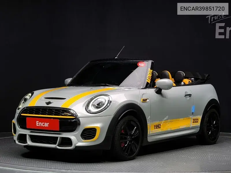 MINI Convertible 2020 года выпуска
