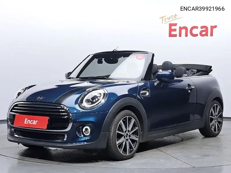MINI Convertible 2020 года выпуска