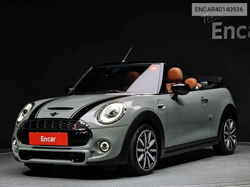 MINI Convertible 2020 года выпуска