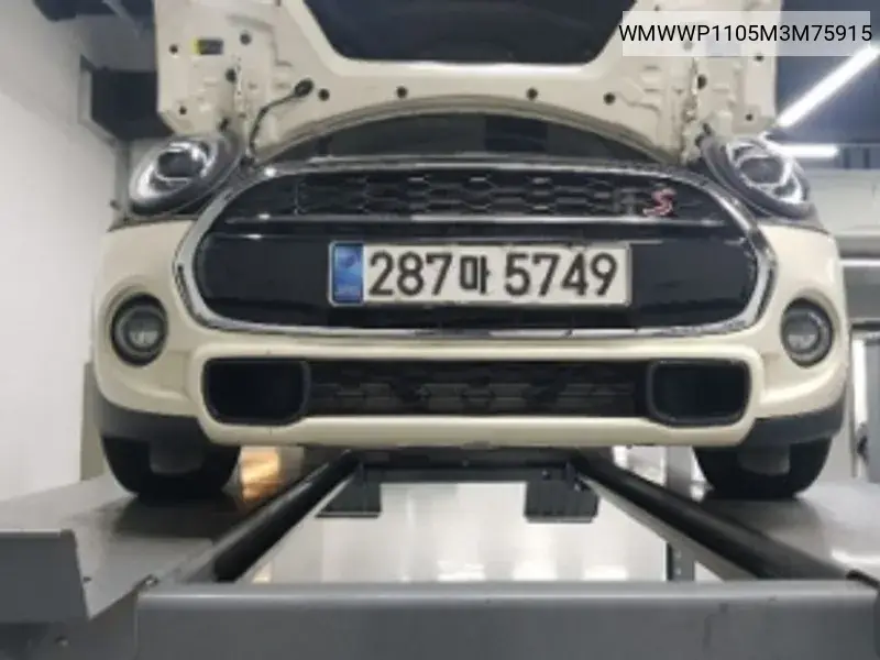 MINI Convertible 2021 года выпуска