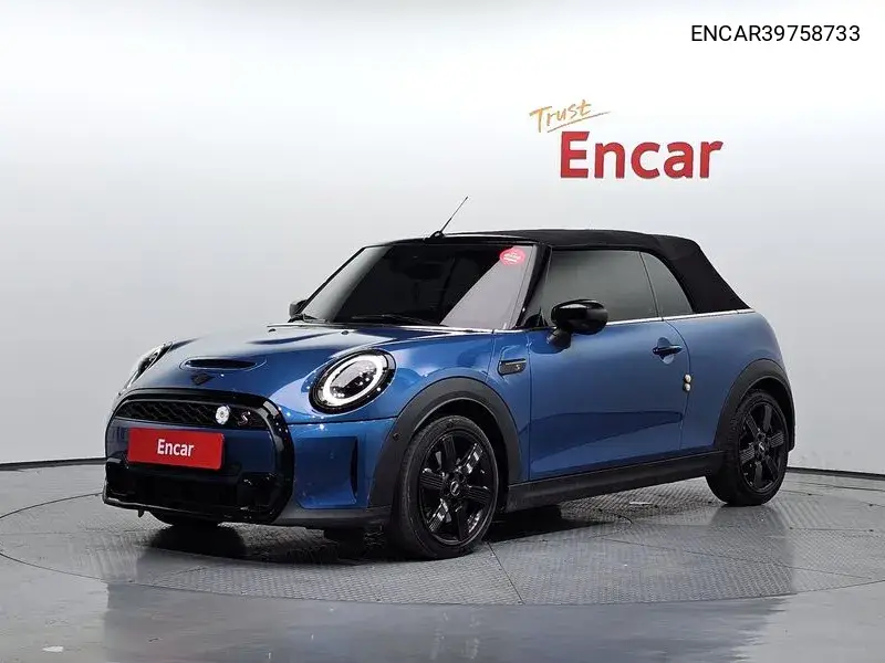 MINI Convertible 2022 года выпуска