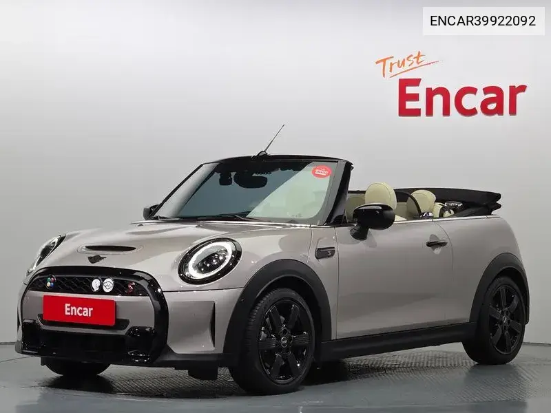 MINI Convertible 2022 года выпуска