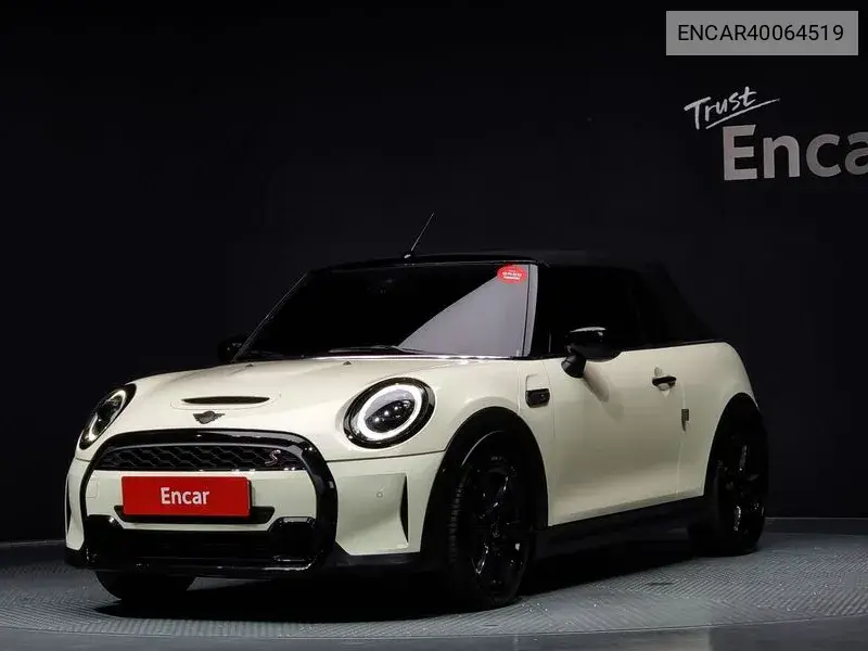 MINI Convertible 2022 года выпуска