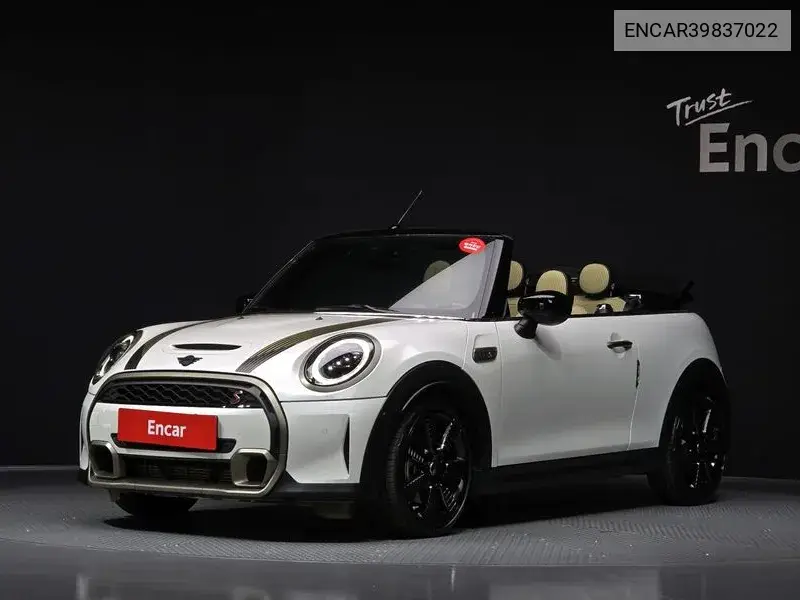 MINI Convertible 2023 года выпуска