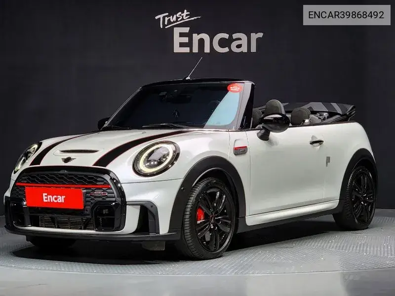 MINI Convertible 2023 года выпуска