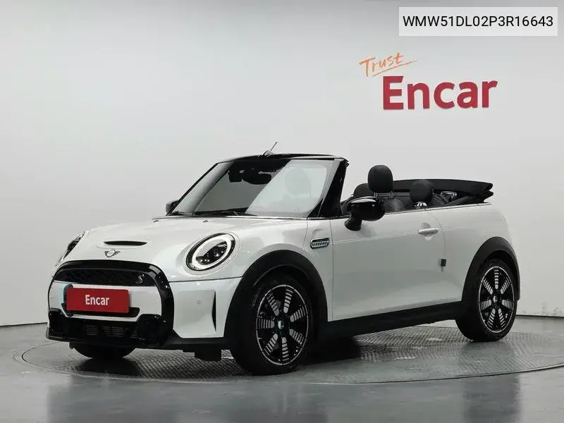 MINI Convertible 2023 года выпуска