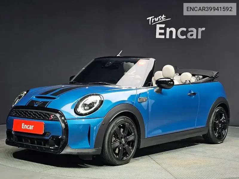MINI Convertible 2023 года выпуска