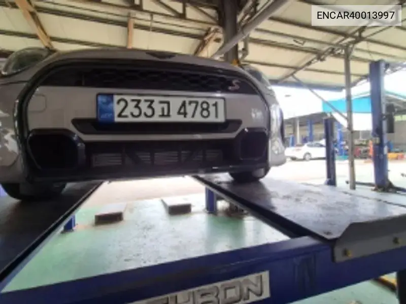 MINI Convertible 2023 года выпуска