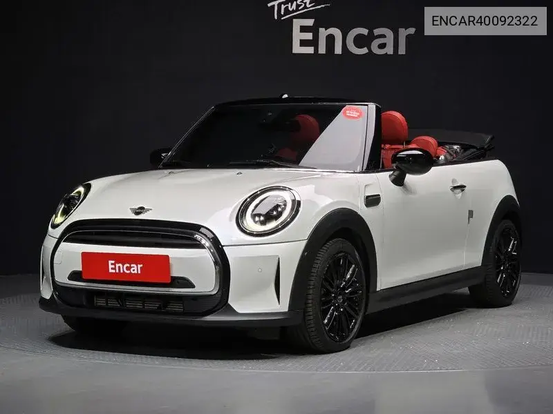 MINI Convertible 2023 года выпуска