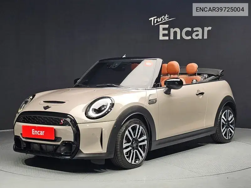 MINI Convertible 2024 года выпуска