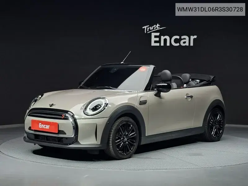 MINI Convertible 2024 года выпуска