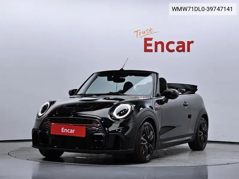 MINI Convertible 2024 года выпуска