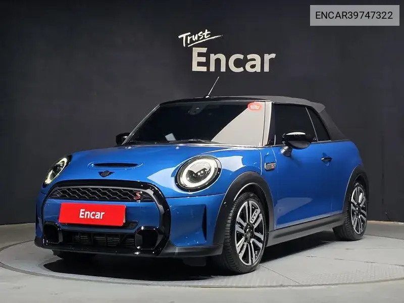 MINI Convertible 2024 года выпуска