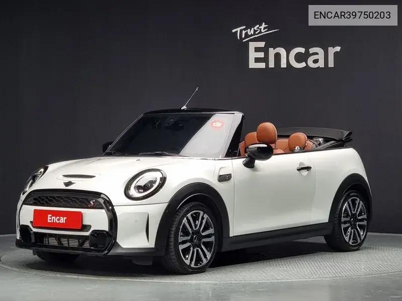 MINI Convertible 2024 года выпуска