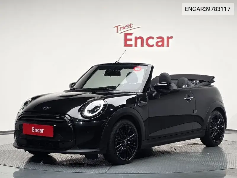 MINI Convertible 2024 года выпуска