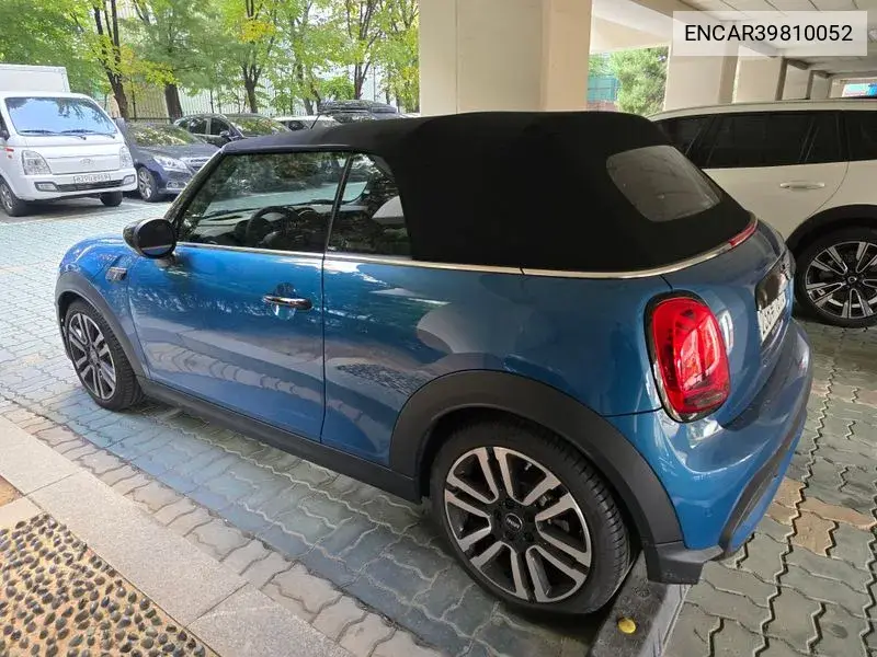 MINI Convertible 2024 года выпуска