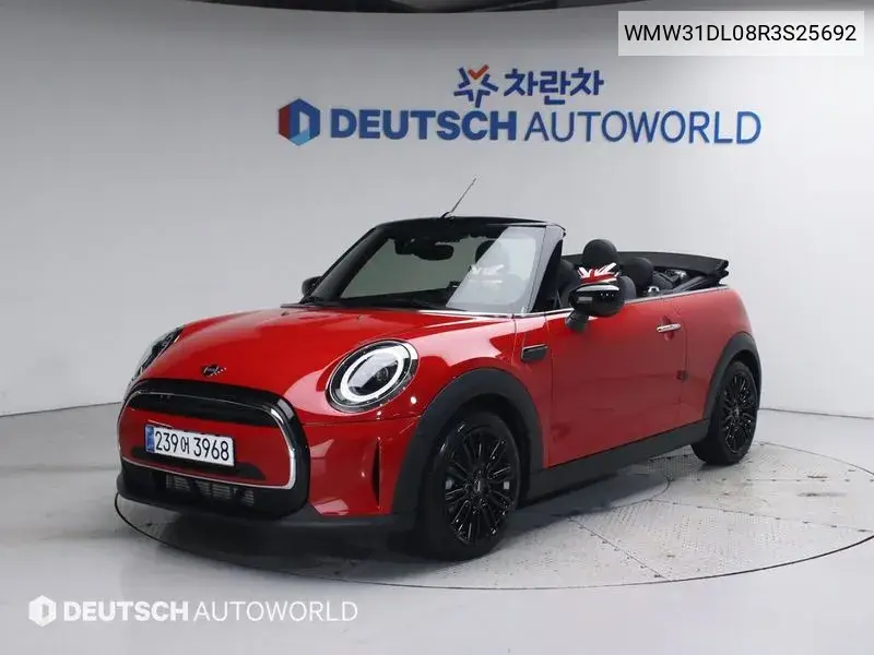 MINI Convertible 2024 года выпуска
