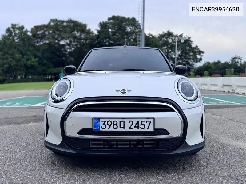 MINI Convertible 2024 года выпуска
