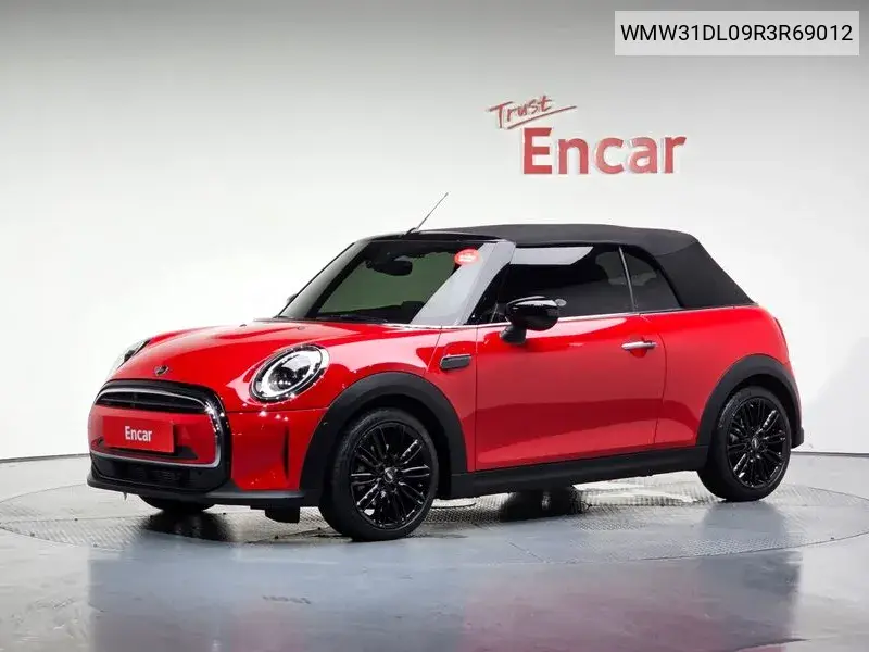 MINI Convertible 2024 года выпуска