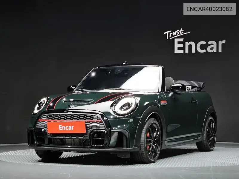 MINI Convertible 2024 года выпуска