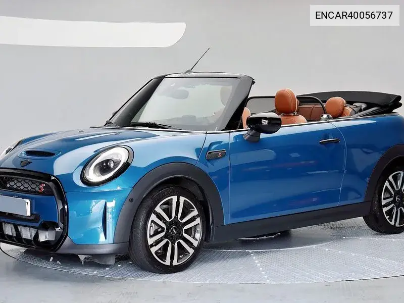 MINI Convertible 2024 года выпуска