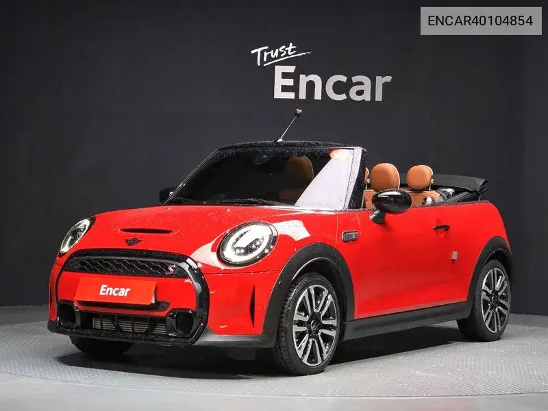 MINI Convertible 2024 года выпуска