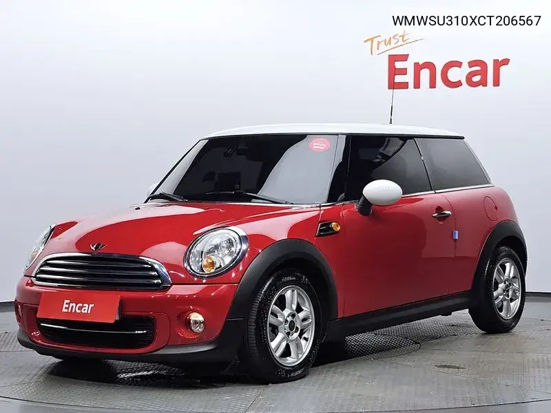 MINI Cooper 2011 года выпуска