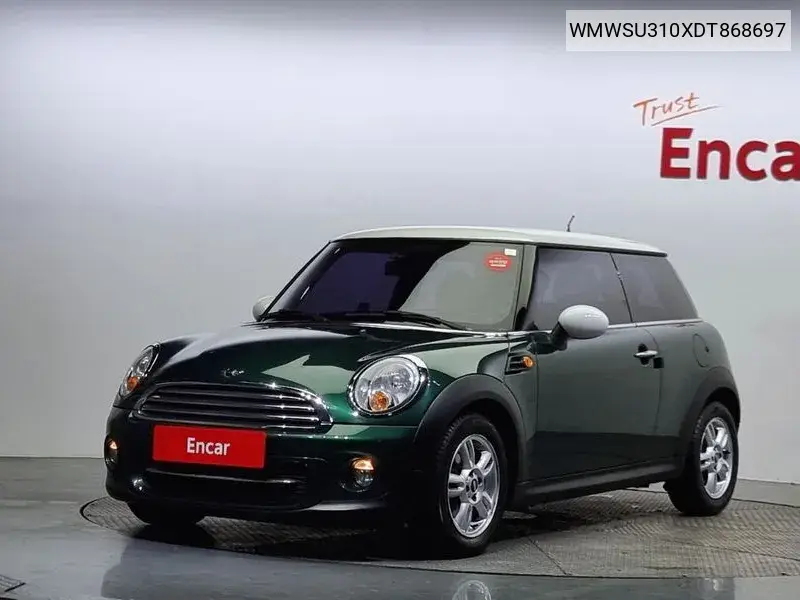 MINI Cooper 2013 года выпуска