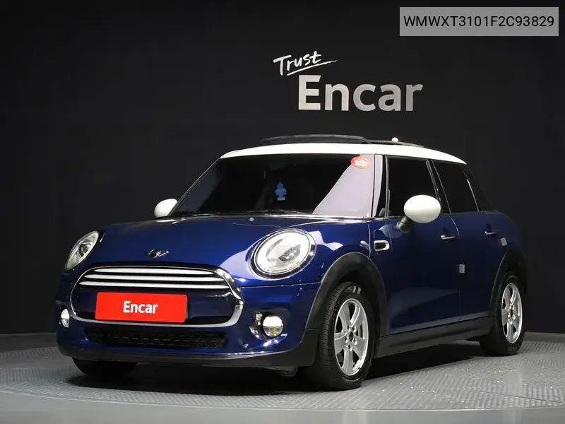 MINI Cooper 2015 года выпуска